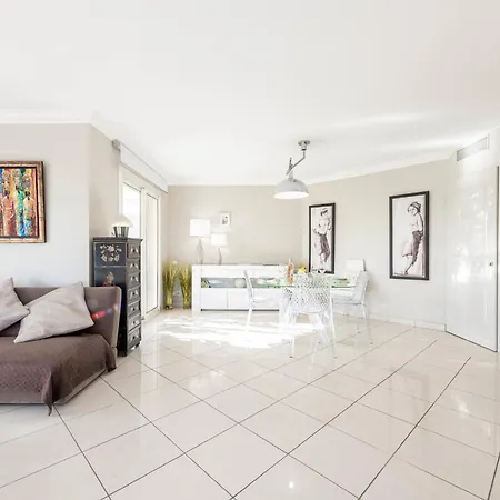 3-br Sea View Swimming Pool Appartement Cannes