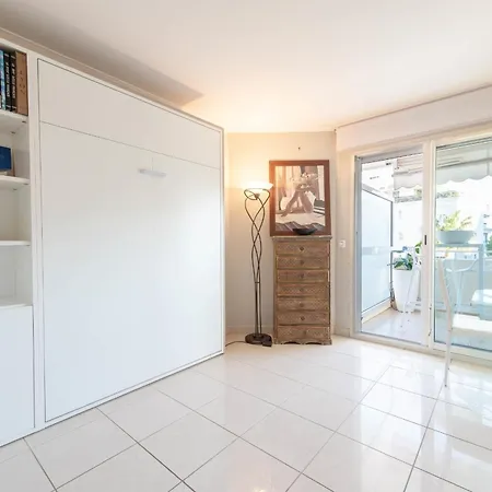 3-br Sea View Swimming Pool Appartement Cannes