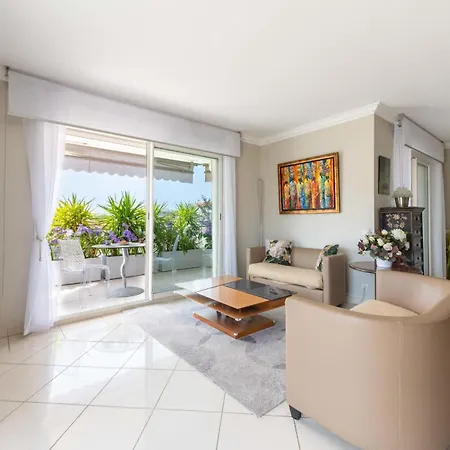 3-br Sea View Swimming Pool Appartement *