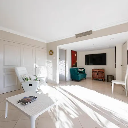 Lejlighed 3-br Sea View Swimming Pool *