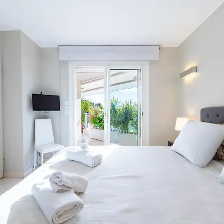 Lejlighed 3-br Sea View Swimming Pool *