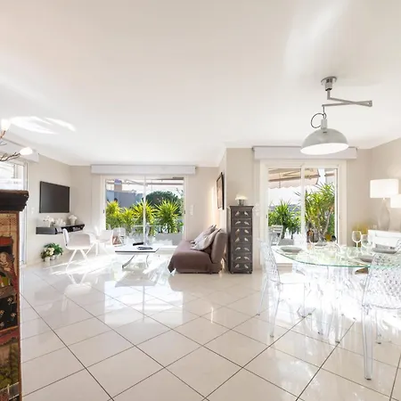 3-br Sea View Swimming Pool * Cannes