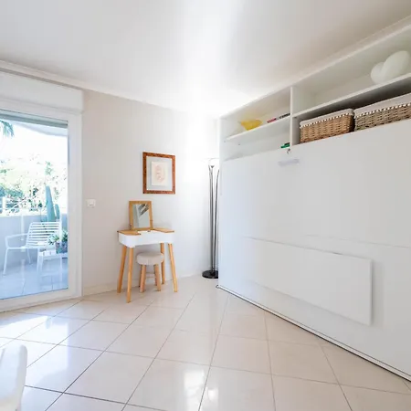 דירה 3-br Sea View Swimming Pool *