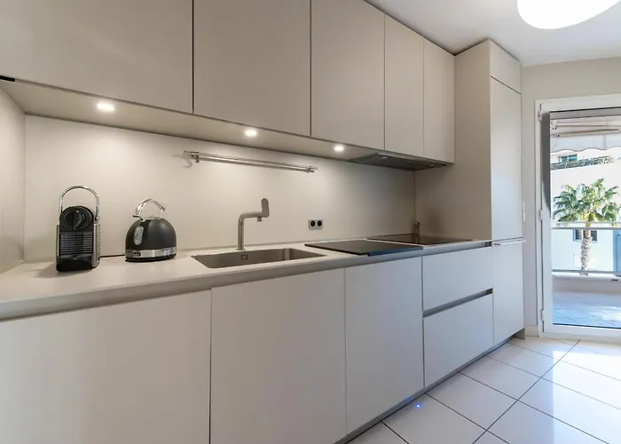 3-br Sea View Swimming Pool شقة كان