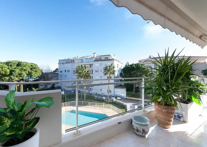شقة 3-br Sea View Swimming Pool كان