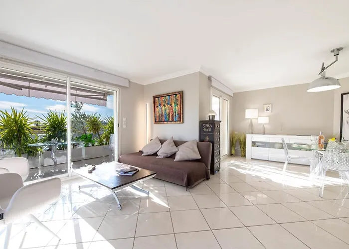 3-br Sea View Swimming Pool شقة كان