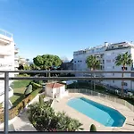 3-br Sea View Swimming Pool Lejlighed *