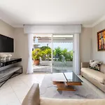 3-br Sea View Swimming Pool Lejlighed