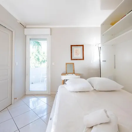 3-br Sea View Swimming Pool Cannes