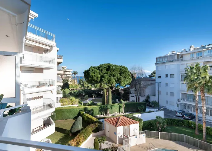 3-br Sea View Swimming Pool Cannes